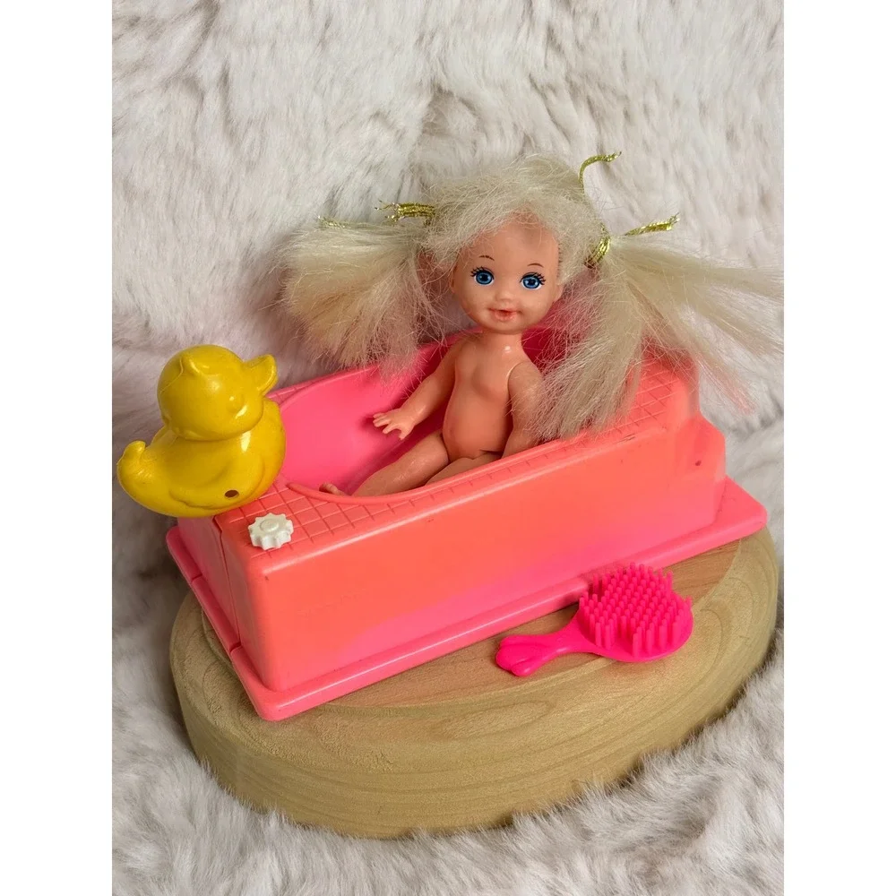 Vintage 1995 Mattel Barbie Baby Sister Kelly Bath Time Set Pink Tub Duck Brush